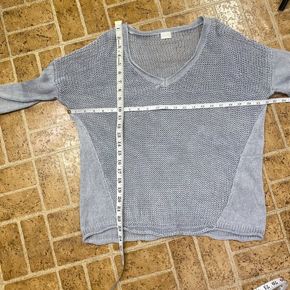 Poetry 100% Linen Gray V Neck Beach Sweater - Picture 12 of 12